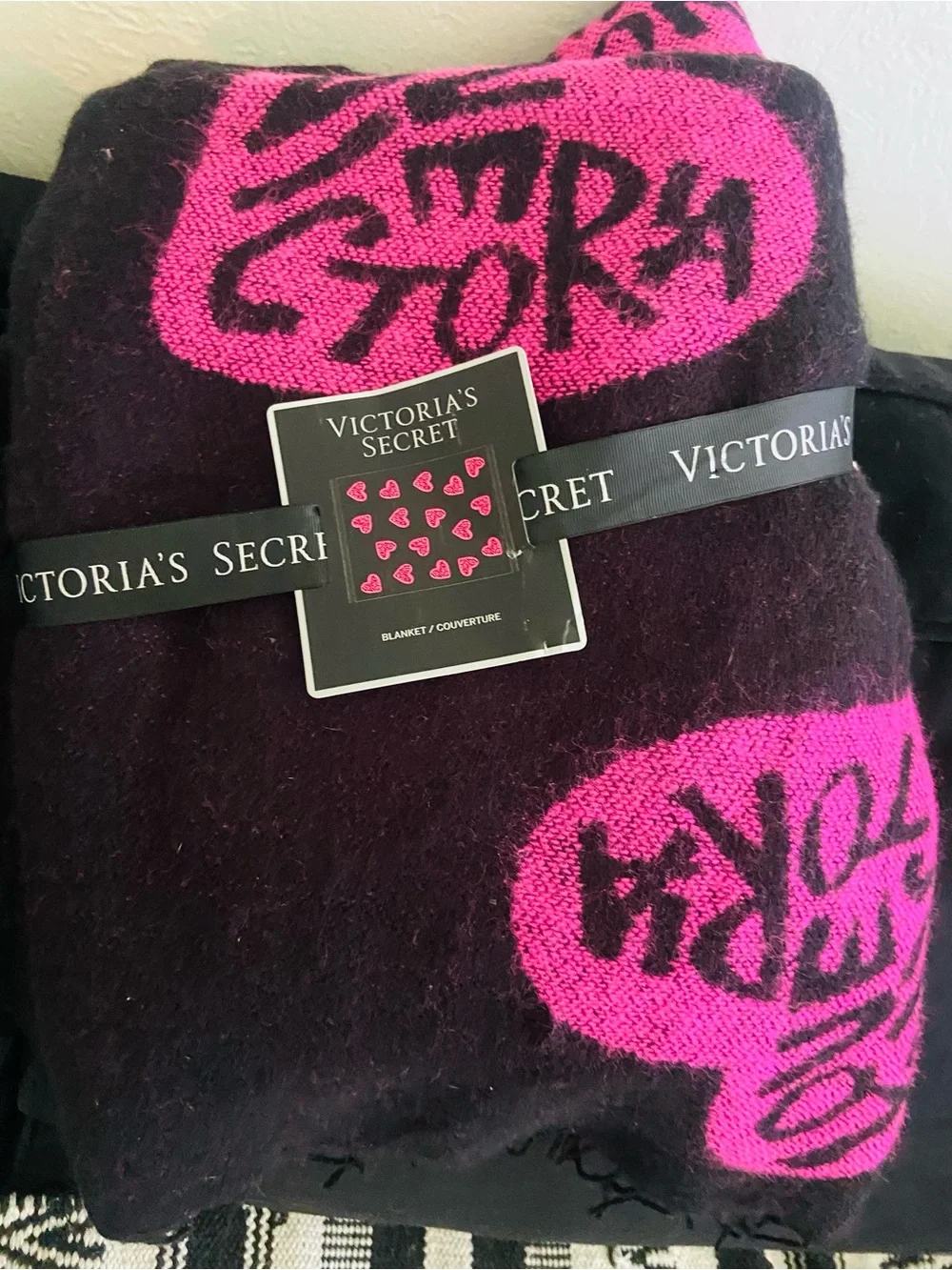 Victoria Secret Pink & Black Heart Print Fringe Throw